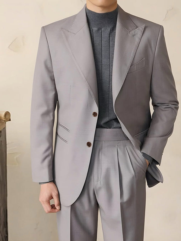 Grey 2 piece single-breasted Peak Lapel suit