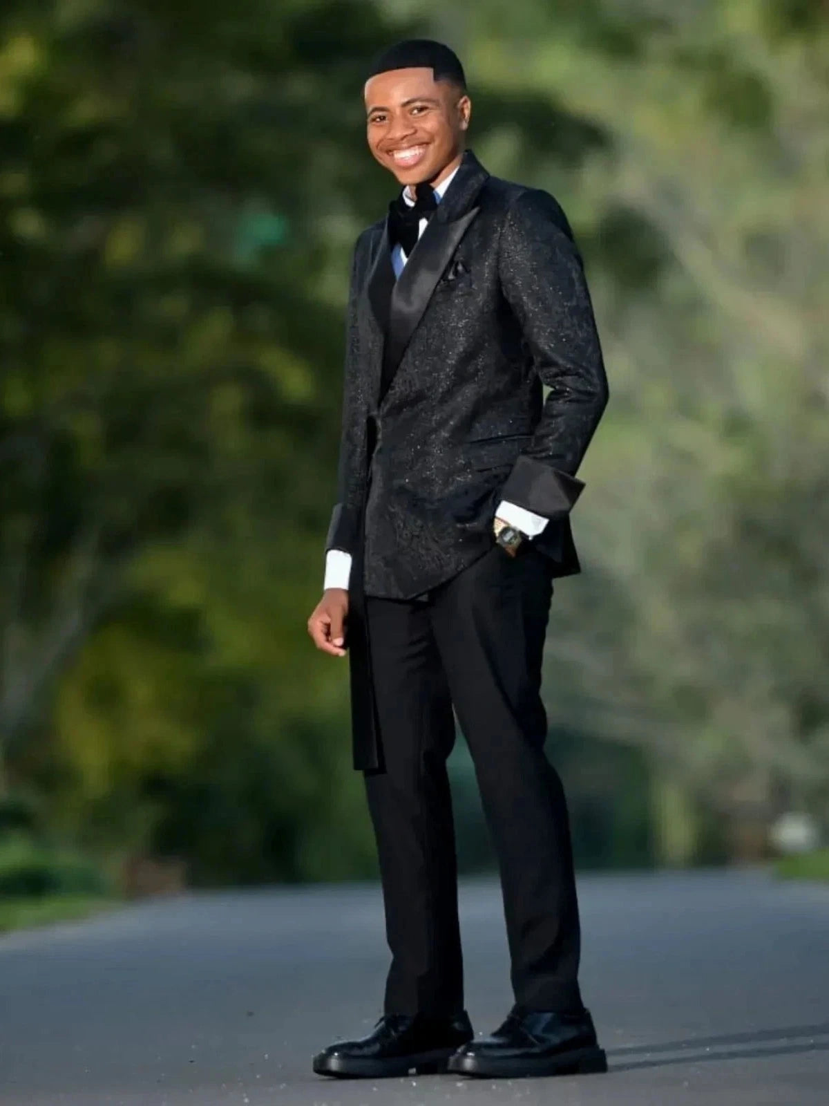 Black Luxury Prom Tuxedo for Men – Slim Fit Statement Suit