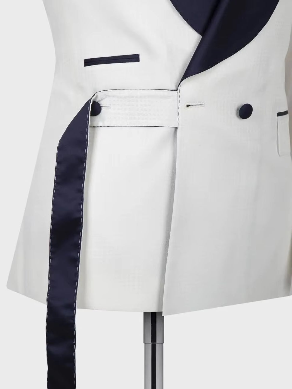 White 2-piece 3-button Shawl Lapel suit