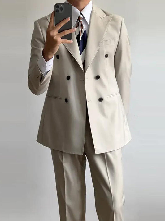 Beige 2-piece double breasted Peak Lapel suit