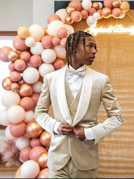 Beige 2 piece single-breasted Shawl Lapel suit