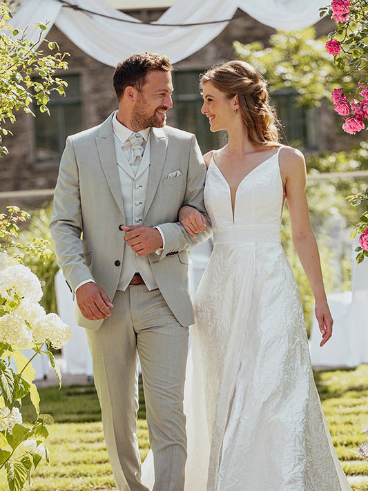 Grey 2-piece Single-breasted Peak Lapel suit