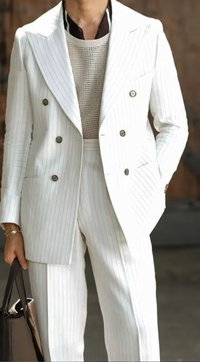 White striped 2-piece double-breasted Peak Lapel suit