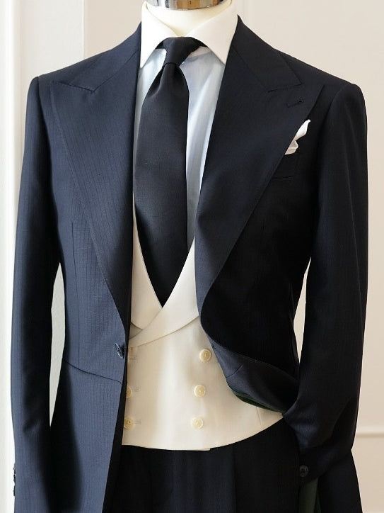 Black Longline 3-Piece Tuxedo with Peak Lapel – One-Button Formal Tailcoat Suit
