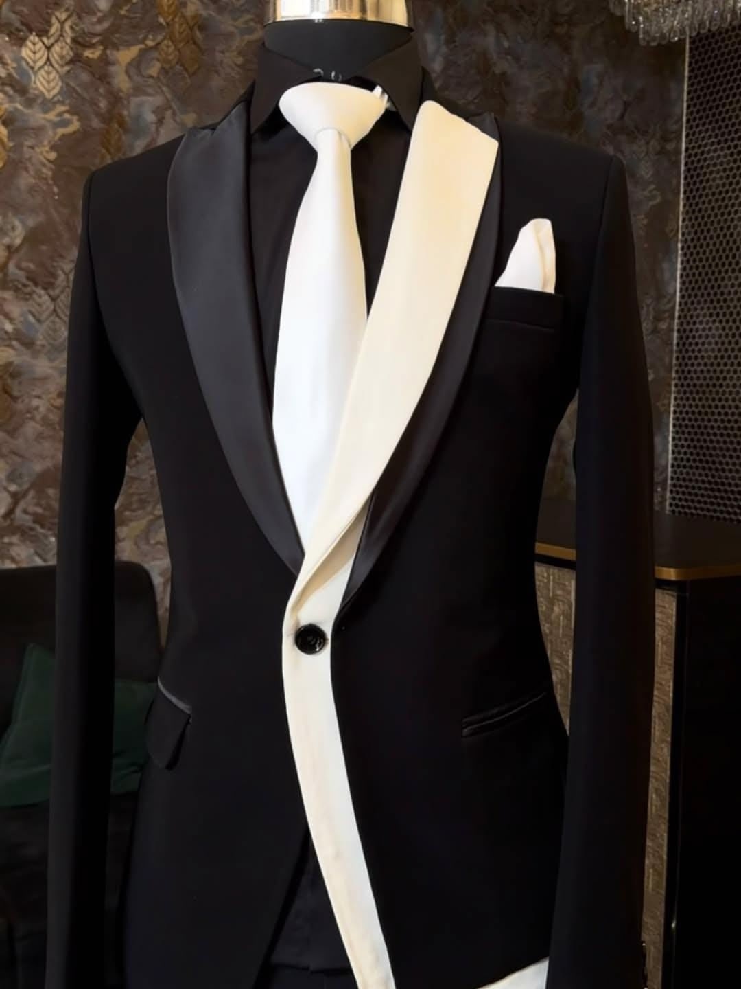 Black and White Contrast Lapel 2-Piece Slim Fit Suit for Men