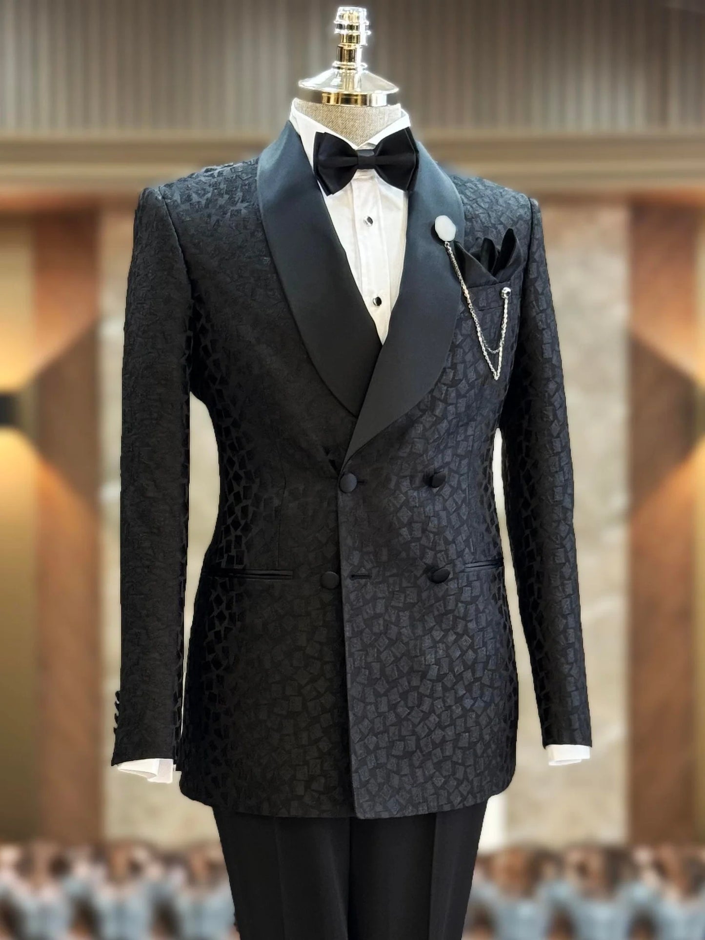 Men’s Black Jacquard Shawl Lapel Tuxedo – Stylish 2-Piece Formal Suit