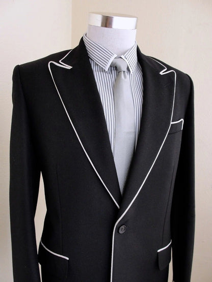 Black 2-piece Peak Lapel Single button suit