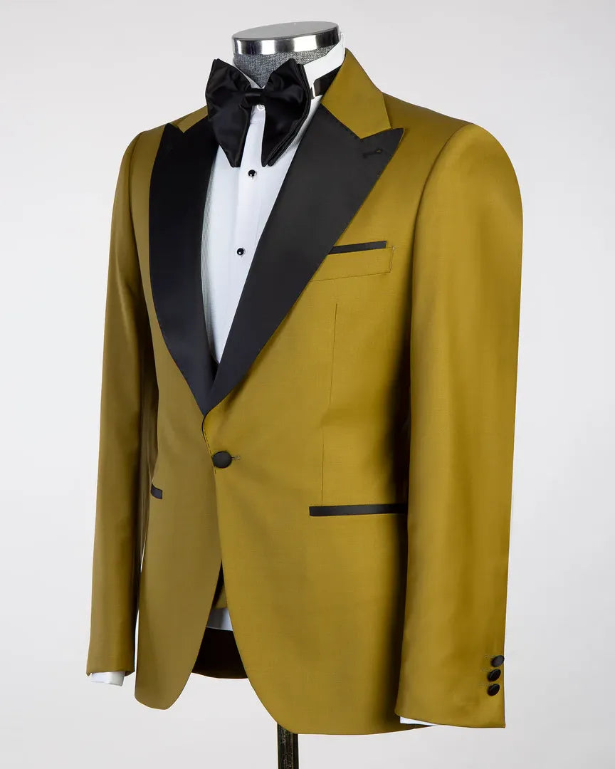 Peak Lapel 3-piece Suit