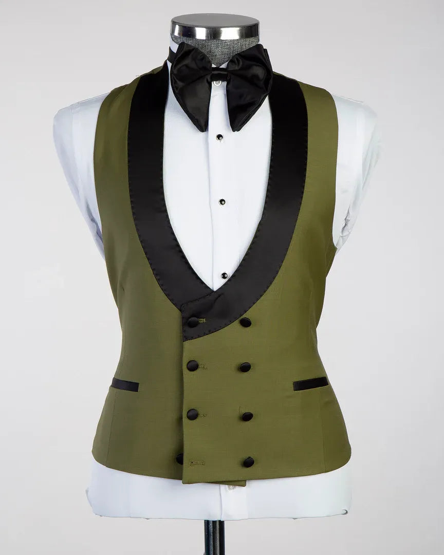 Peak Lapel 3-piece Tuxedo